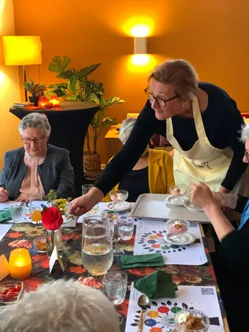 Gezamenlijk eten Huiskamer Bakkeveen